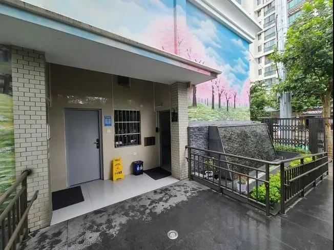 说这里是公厕你敢信？上海樱花主题公厕颠覆想象！