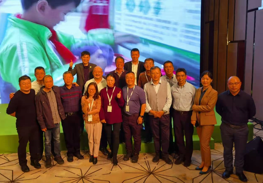 厕所界大咖合影留念